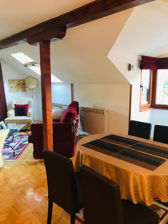 Apartman Simple Apartment Сараево Екстериор снимка