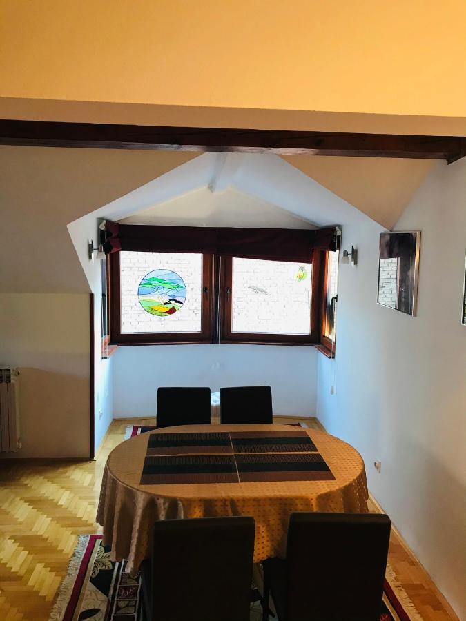 Apartman Simple Apartment Сараево Екстериор снимка