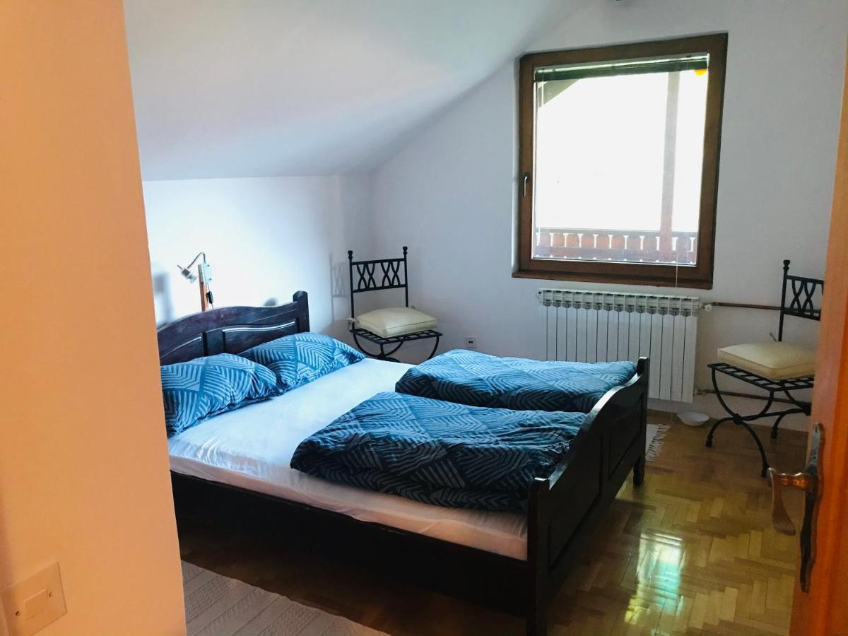 Apartman Simple Apartment Сараево Екстериор снимка