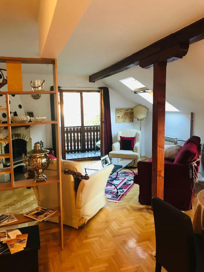 Apartman Simple Apartment Сараево Екстериор снимка